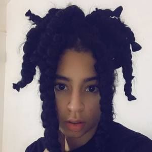 Meet your Posher, Ebony